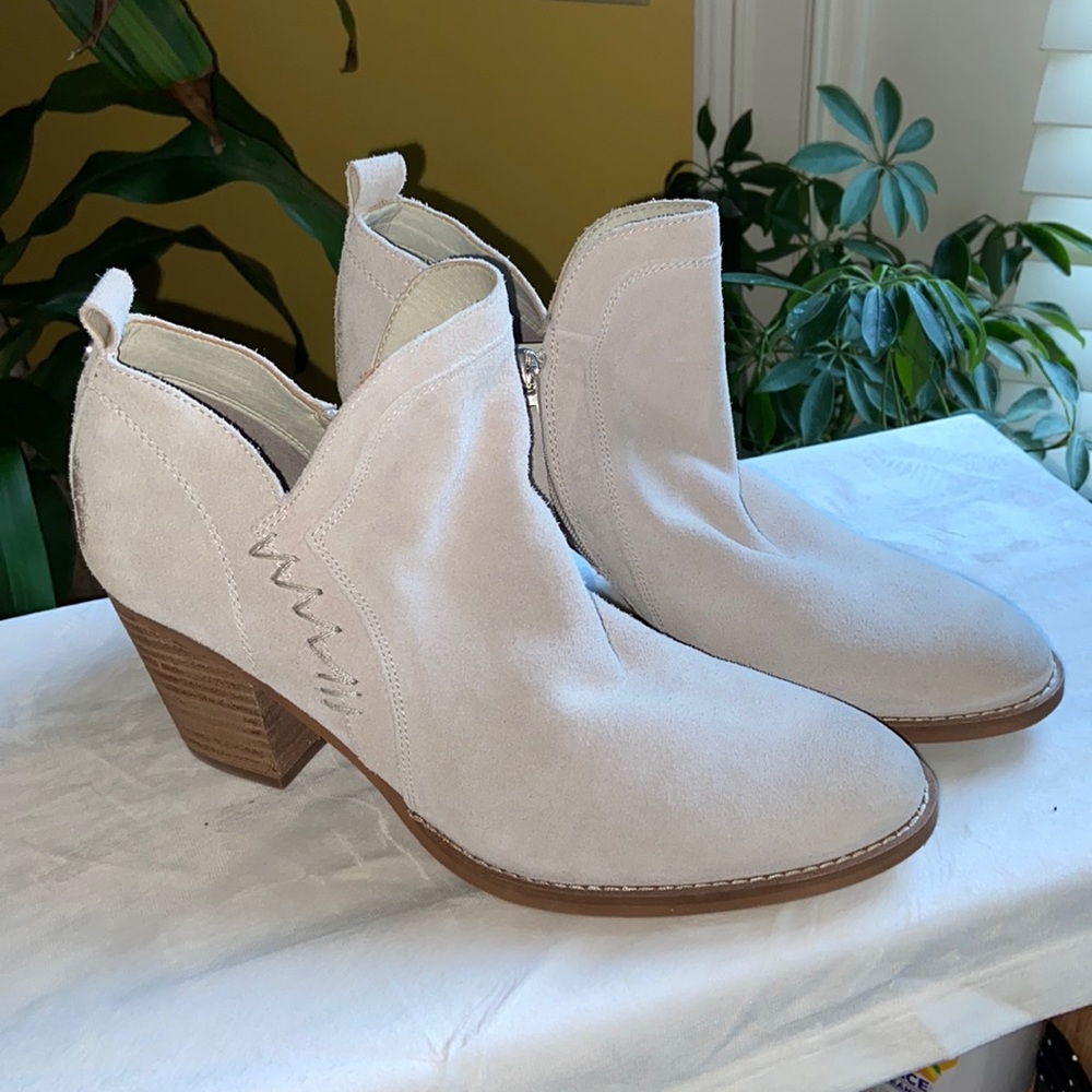 Sam Edelman Dove Gray Suede Leather Heeled Booties
